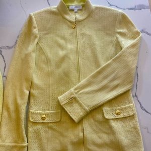 St.John Collection suit. (2) pieces size 12.